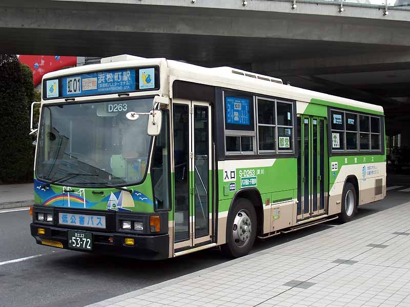 都営バスの車両（Comyuさん撮影、Wikimedia Commonsより）