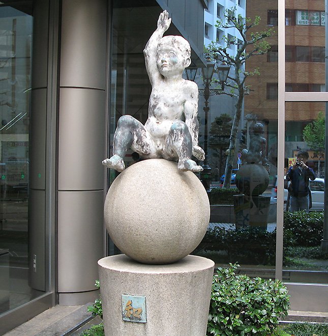 こちらの彫刻のテーマは「和」。