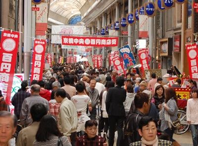 100円商店街 人気定着 発祥は山形 大阪では130回開催 全文表示 ニュース Jタウンネット 東京都