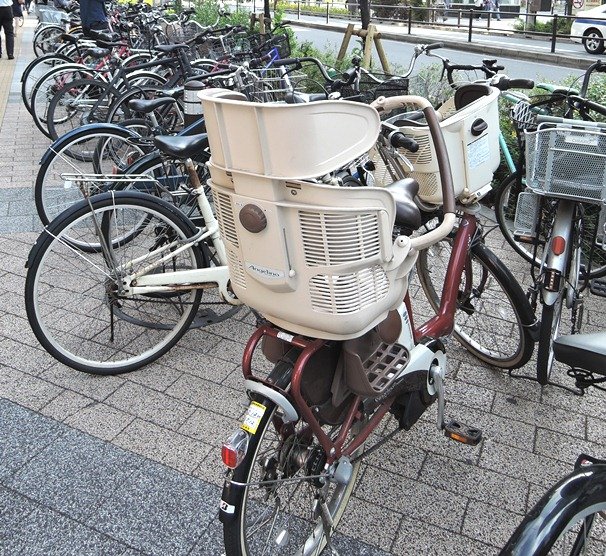 定期の方が高くつく 福岡 天神の駐輪場で珍現象 その背景を探る 全文表示 コラム Jタウンネット 東京都