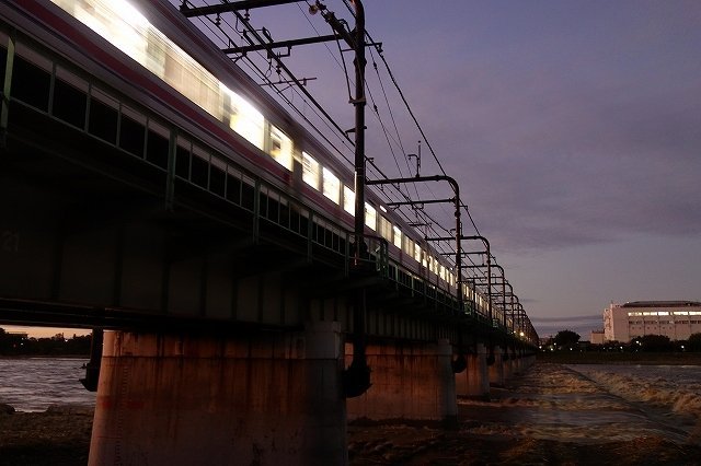 混雑車両でカップ麺 突然の放尿 満員電車で遭遇した 珍客 エピソードが凄まじい 全文表示 コラム Jタウンネット 東京都