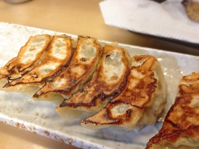 東日本と西日本では、餃子の皮の「厚さ」が違うらしい(全文 ...