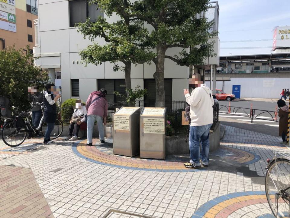 コロナ対策で喫煙所封鎖 吸い殻だらけに 新小岩駅前の惨状 区の見解を聞くと 全文表示 コラム Jタウンネット 東京都